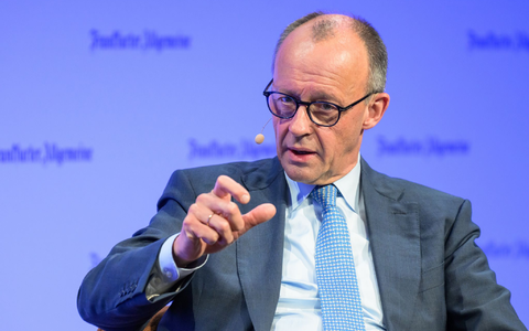 Der Kanzler kritisiert den US-Präsidenten erneut hart. - Foto: Hannes P. Albert/dpa