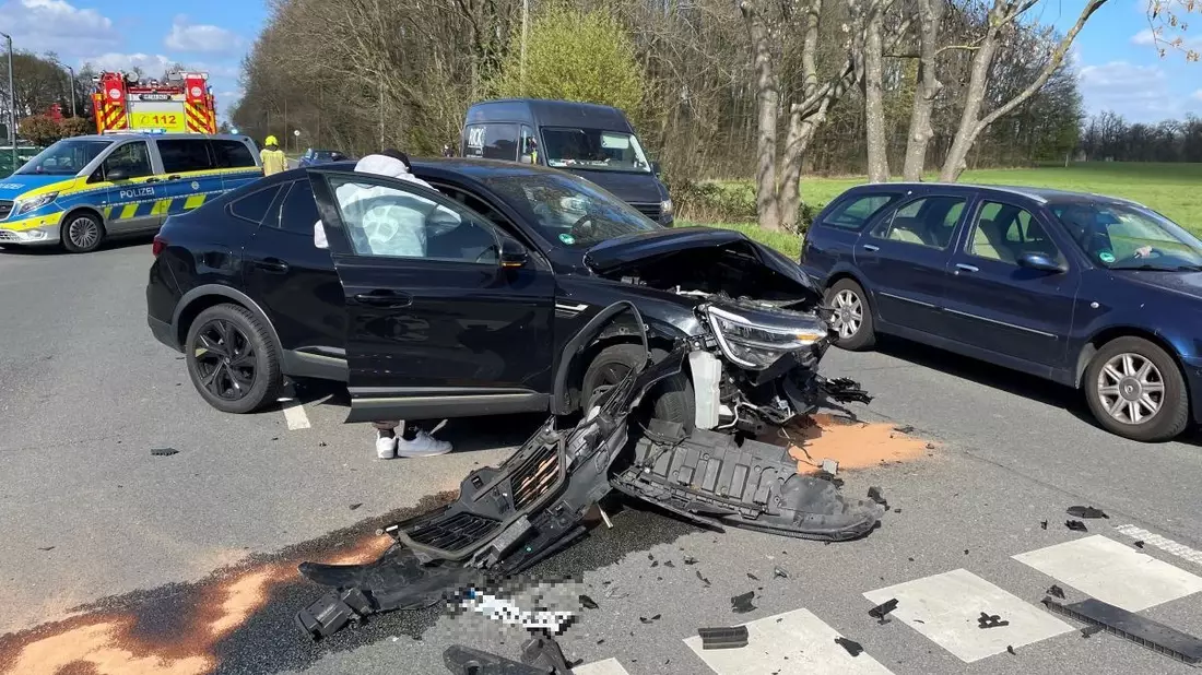 FW Ratingen: Verkehrsunfall mit fünf Verletzten - Bild: presseportal.de