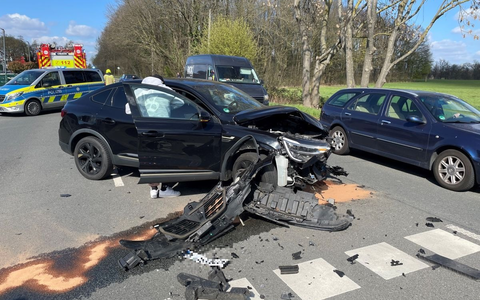 FW Ratingen: Verkehrsunfall mit fünf Verletzten - Foto: presseportal.de