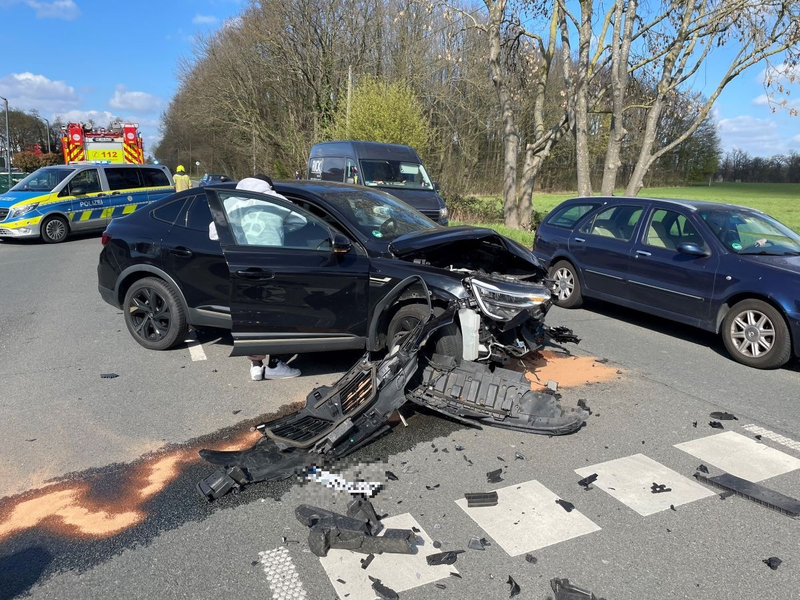 FW Ratingen: Verkehrsunfall mit fünf Verletzten - Foto: presseportal.de