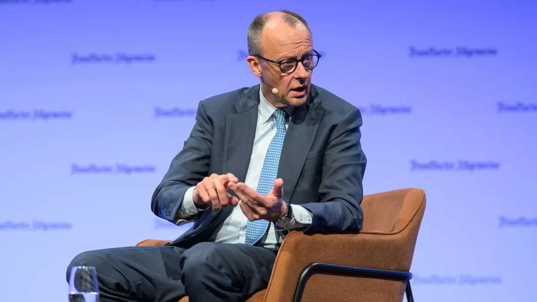 Der Kanzler kritisiert den US-Präsidenten erneut hart. - Bild: Hannes P. Albert/dpa