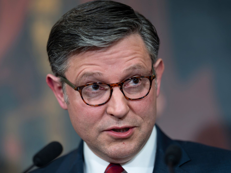 Der Sprecher des US-Repräsentantenhauses, Mike Johnson, ist nicht vom Haushaltsentwurf überzeugt. (Archivfoto) - Foto: J. Scott Applewhite/AP/dpa