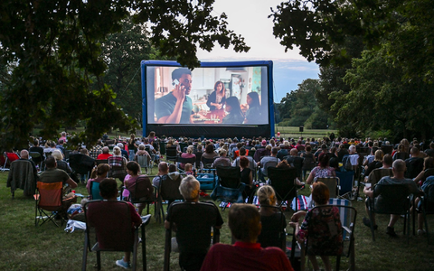 Kulturveranstaltungen machen auch draußen Spaß. (Archivbild) - Foto: Jens Kalaene/dpa