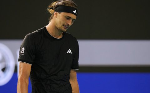 Scheiterte in Miami erneut an Jannik Sinner: Alexander Zverev hat die letzten sieben Duelle mit dem Italiener verloren. - Foto: Marta Lavandier/AP/dpa