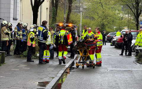 Der Verdächtige hat laut Polizei eine Frau und zwei Kinder verletzt, eines davon ist daraufhin verstorben. - Foto: Justin Brosch/dpa