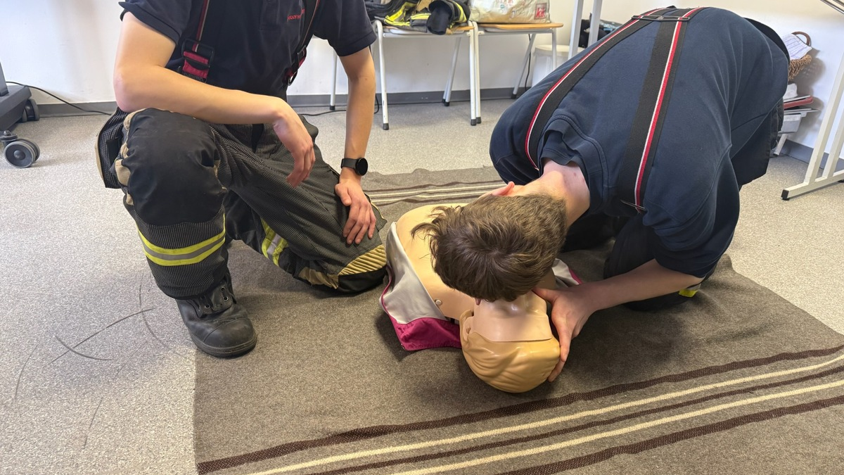 FW Hünxe: Erfolgreicher Abschluss der Truppmannausbildung - Foto: presseportal.de