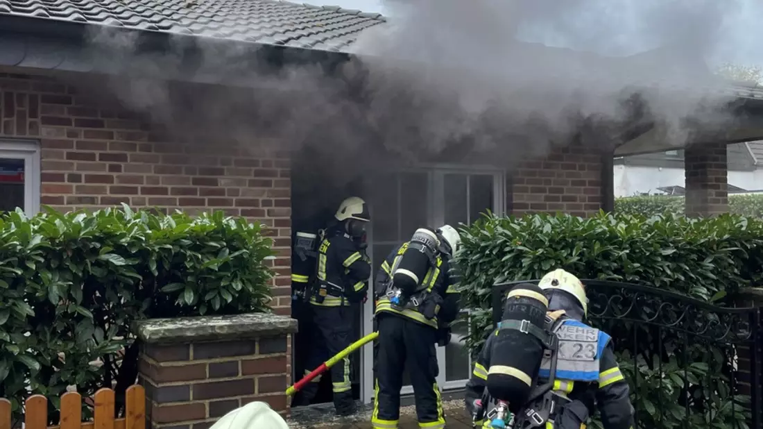 FW Dinslaken: Feuer im Hauswirtschaftsraum - Bild: presseportal.de