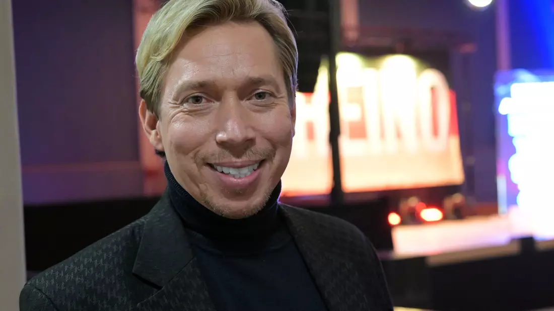 Der Manager von Heino, Helmut Werner, schaltet sich öffentlich in den Streit um das Deutschlandlied in einer Version von Heino ein.  - Bild: Michael Bahlo/dpa