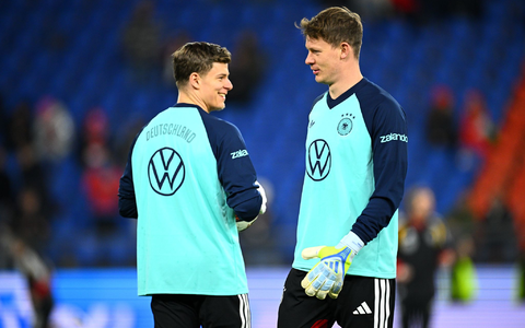 Alexander Nübel (r.) könnte zu einem weiteren Länderspieleinsatz kommen.  - Foto: Tom Weller/dpa