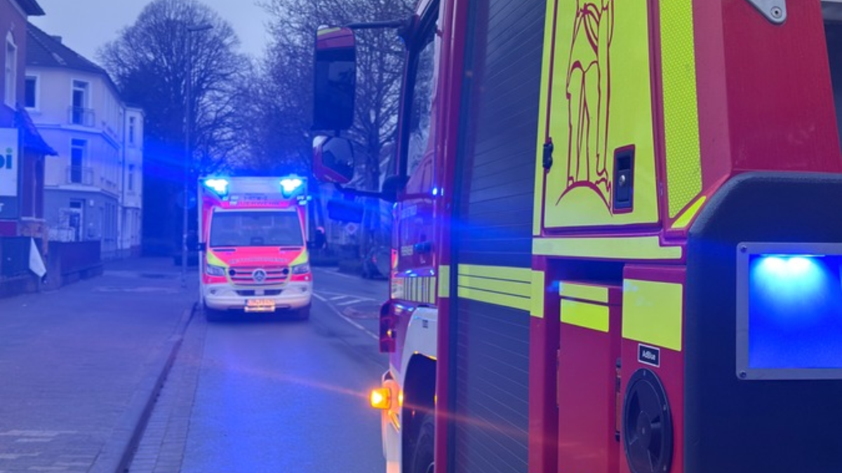 FW-DT: Person nach Sturz über Drehleiter gerettet - Foto: presseportal.de
