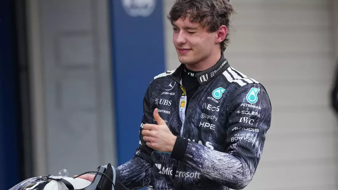 Jüngster WM-Spitzenreiter der Formel-1-Geschichte: Kimi Antonelli. - Bild: Eugene Hoshiko/AP/dpa
