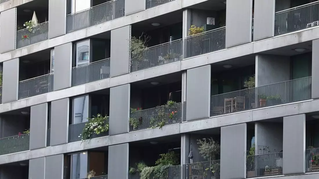 Modernes Wohnhaus mit Balkonen (Archiv) - Bild: via dts Nachrichtenagentur