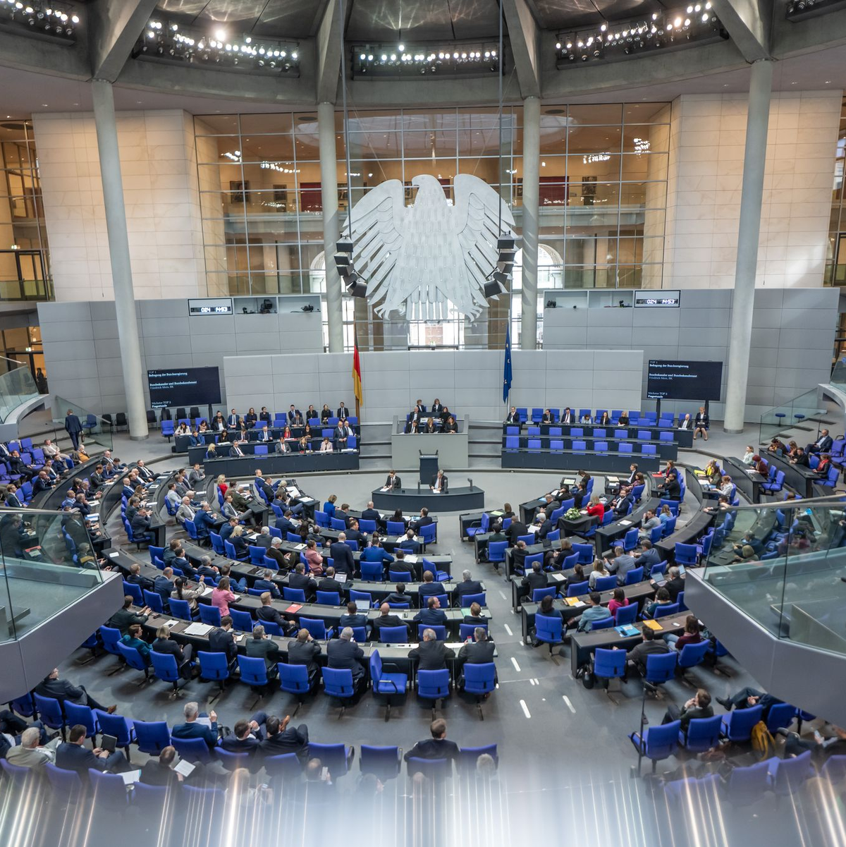 Ist der Angriff der USA und Israels auf die USA völkerrechtswidrig? Für die Wissenschaftlichen Dienste des Bundestags ist die Antwort recht eindeutig. (Symbolbild) - Foto: Michael Kappeler/dpa