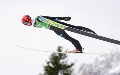 Karl Geiger war beim Saisonabschluss der beste Deutsche. - Foto: Darko Bandic/AP/dpa