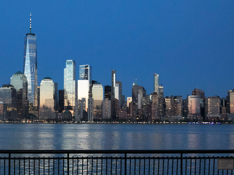 Die Skyline von Manhattan. (Archivbild) - Foto: Mark Lennihan/AP/dpa