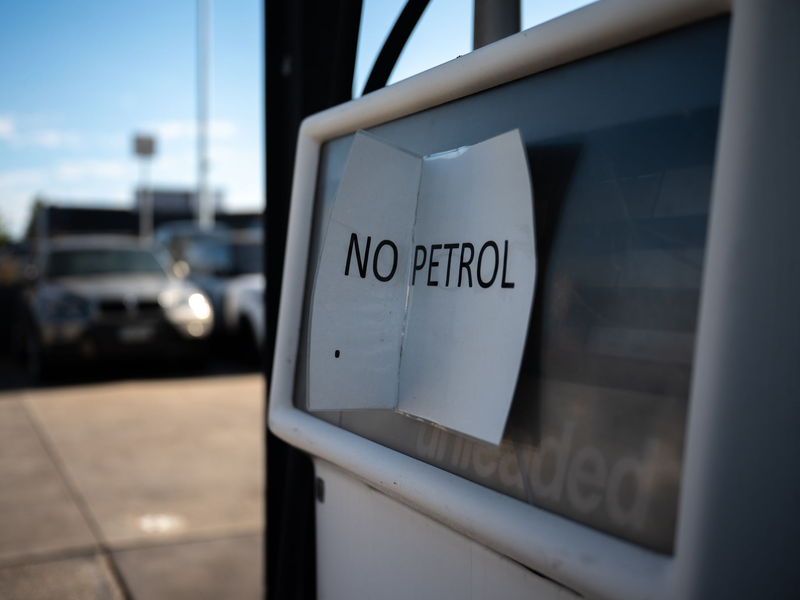 Australien senkt seine Spritsteuer - zunächst für drei Monate. (Archivbild) - Foto: Jay Kogler/AAP/dpa