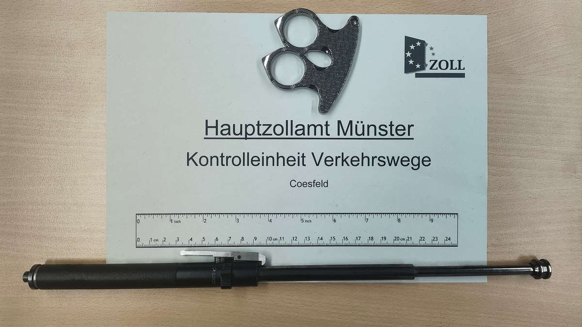 HZA-MS: Fahrer mit Teleskopschlagstock, Schlagring und Taschenmesser unterwegs / Zoll stoppt Fahrzeug am Grenzübergang in Ahaus - Foto: presseportal.de