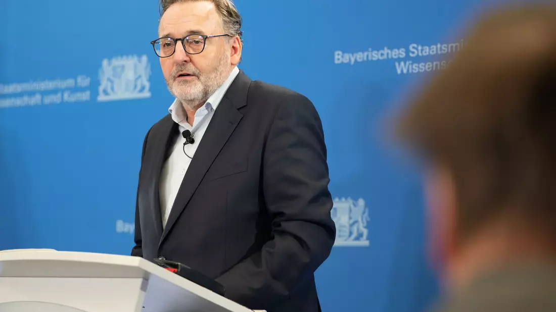 Anton Biebl leitet die Bayerischen Staatsgemäldesammlungen. (Archivbild) - Bild: Leonie Asendorpf/dpa