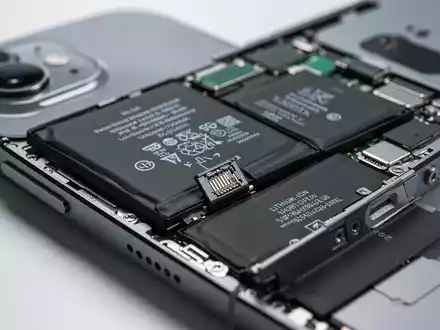 Apple: Batterieprobleme bei iPhones und neue Lösungen - Foto: über boerse-global.de