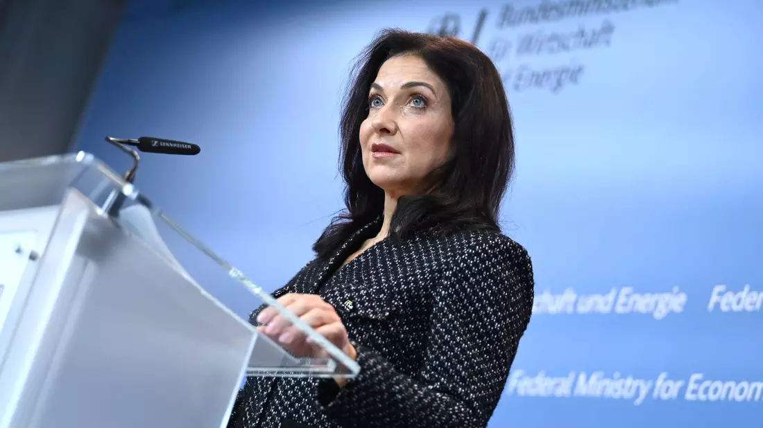 Wirtschaftsministerin Reiche in Berlin.  - Bild: Elisa Schu/dpa