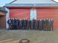 FW Bergheim: Beförderungen und Ernennungen bei der Feuerwehr Bergheim Lehrgang abgeschlossen und nächster steht in den Startlöchern - Weitere Mitarbeiter befördert - Foto: presseportal.de