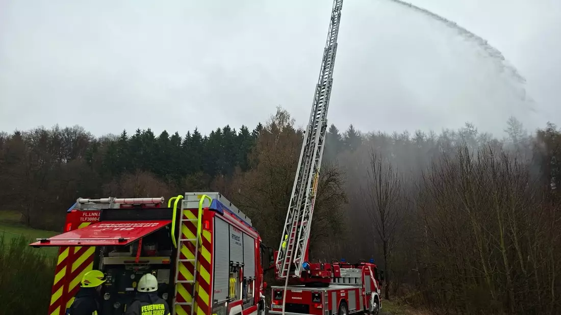 FW-OE: 23 neue Maschinisten für die Feuerwehren im Kreis Olpe - Bild: presseportal.de