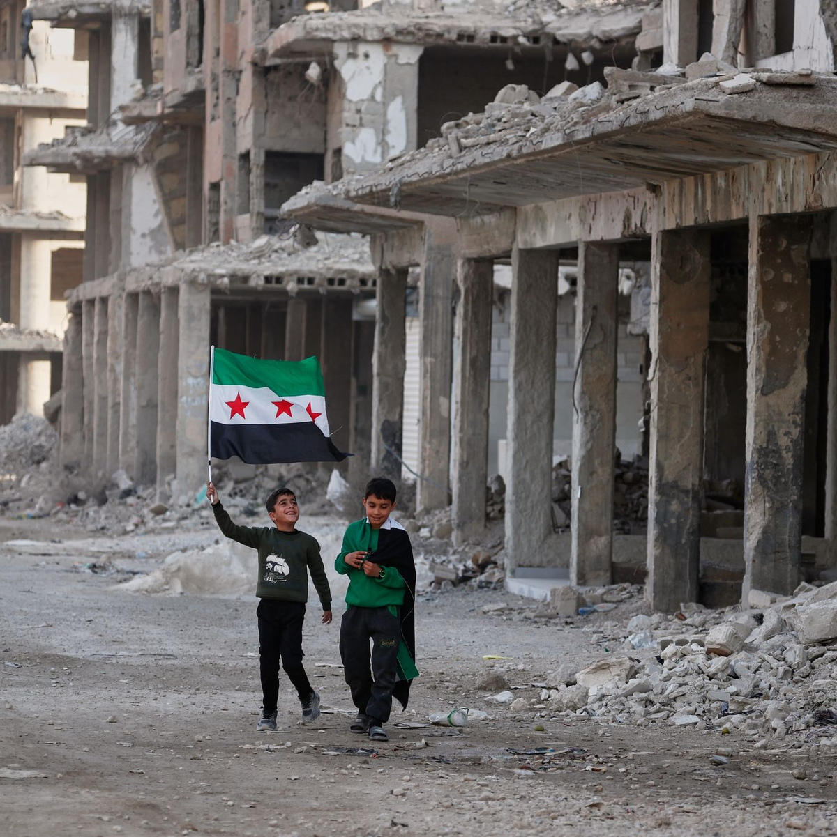 In vielen Städten Syriens liegen immer noch ganze Viertel in Trümmern. (Archivbild) - Foto: Omar Sanadiki/AP/dpa