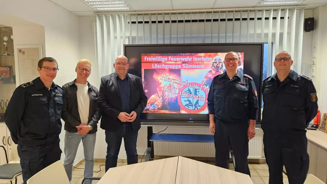 FW-MK: Digitale Zukunft für die Feuerwehr: Förderverein der Löschgruppe Sümmern rüstet mit neuem Medienboard auf - Bild: presseportal.de