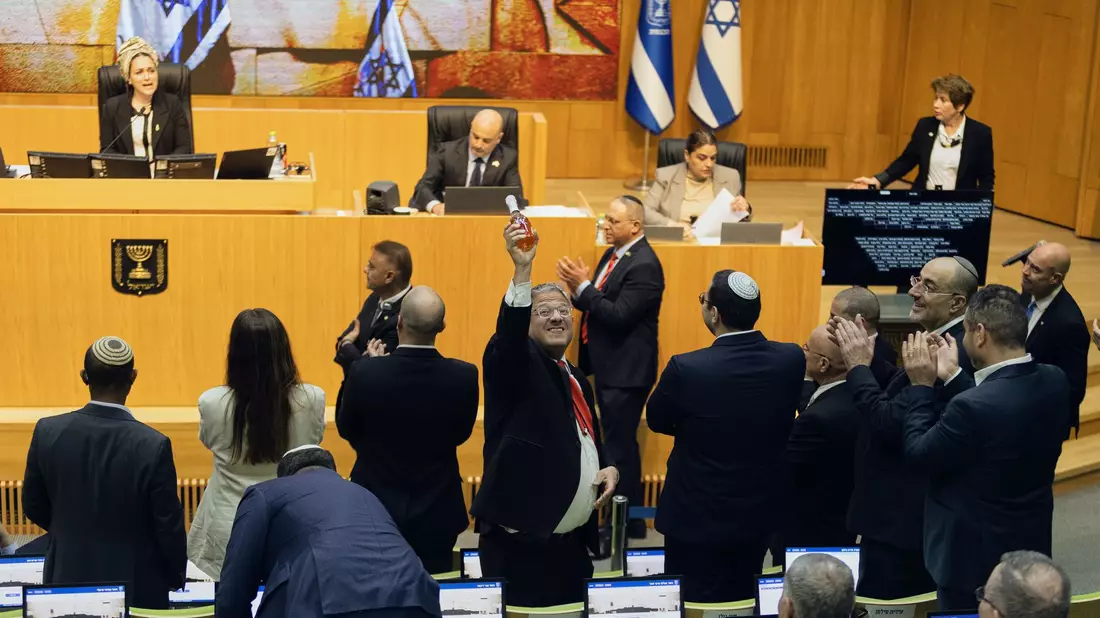 Das israelische Parlament hat die Todesstrafe für Terroristen gebilligt.  - Bild: Itay Cohen/AP/dpa