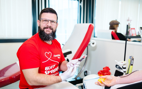 Damit Blut und Plasma zu Ostern nicht knapp werden / Nicht nur Ostereier: Spenderinnen und Spender gesucht - Foto: presseportal.de