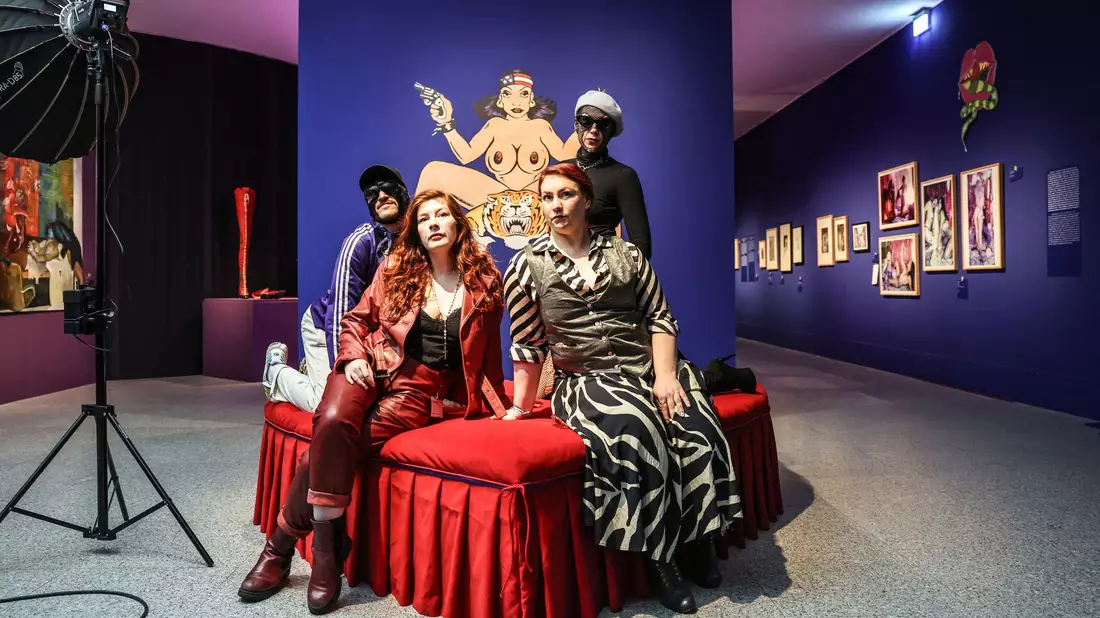 Mehrere Sexarbeitende haben an der Ausstellung «Sex Work» in der Bundeskunsthalle mitgewirkt, um die Schau um die Binnenperspektive zu bereichern. - Bild: Oliver Berg/dpa