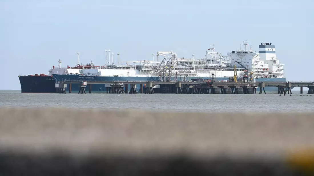 An den deutschen LNG-Terminals wurde zuletzt so viel LNG angelandet wie noch nie zuvor. (Archivbild)  - Bild: Lars Penning/dpa