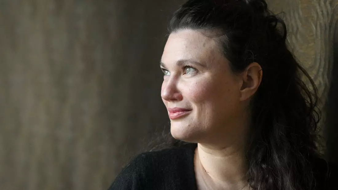 Regisseurin Mascha Schilinski hat Chancen mit «In die Sonne schauen». (Archivbild) - Bild: Jens Kalaene/dpa
