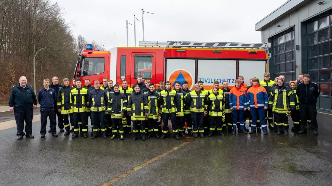 FW Finnentrop: Erfolgreicher Abschluss der Truppmann-Module 1 & 2 in Finnentrop - Bild: presseportal.de