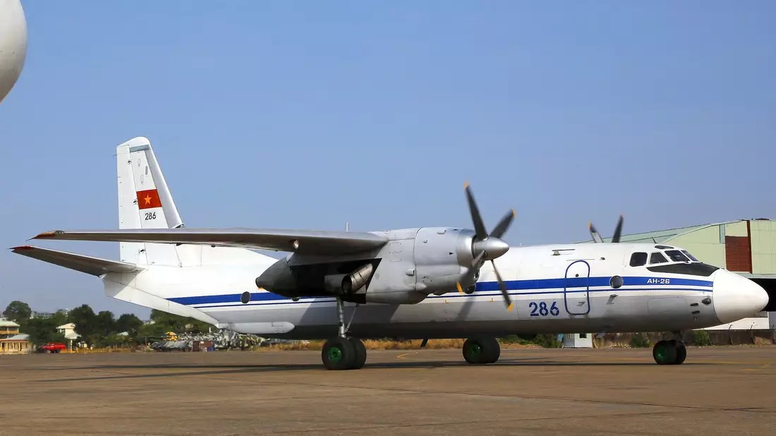 Ein Flugzeug ist über der von Russland besetzten ukrainischen Schwarzmeer-Halbinsel Krim abgestürzt. (Symbolbild) - Bild: Na Son Nguyen/AP/dpa