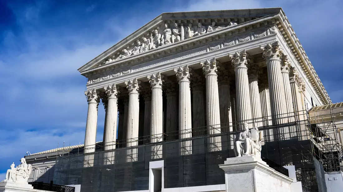 Vor dem Supreme Court wird mündlich verhandelt. (Archivbild) - Bild: Julia Demaree Nikhinson/AP/dpa