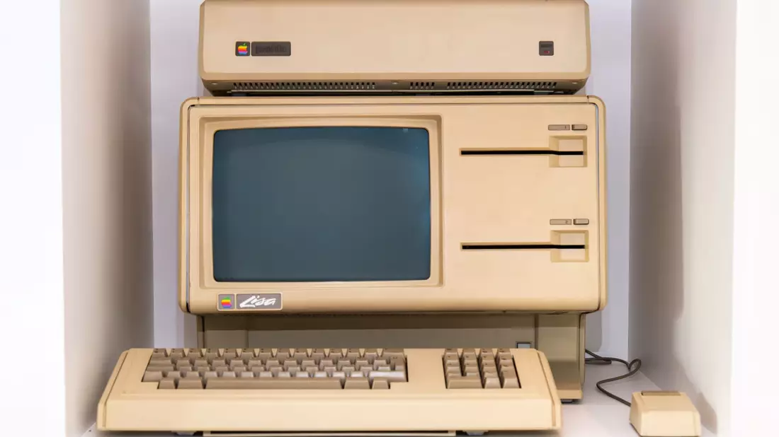1983: Die Apple Lisa war der erste Rechner von Apple mit einer grafischen Benutzeroberfläche.  - Bild: Sergei Magel/HNF/