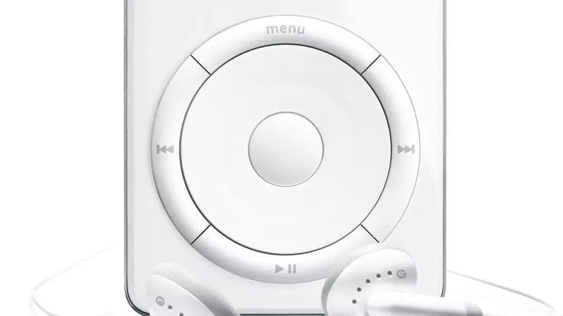 2001: Der erste iPod konnte rund 1.000 Musikstücke speichern.  - Bild: Apple Inc./dpa