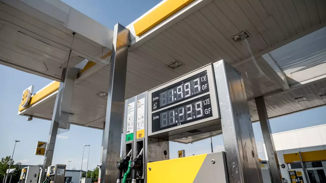 Spritpreisbremse startet: Neue Regeln für Tankstellen und Steuern - Bild: über boerse-global.de