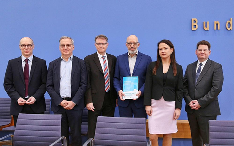 Gemeinschaftsdiagnose der Wirtschaftsforschungsinstitute Frühjahr 2026 am 01.04.2026 - Foto: via dts Nachrichtenagentur