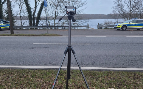 POL-NMS: 260401 -1- Geschwindigkeitsmessungen im Norden Neumünsters - Foto: presseportal.de
