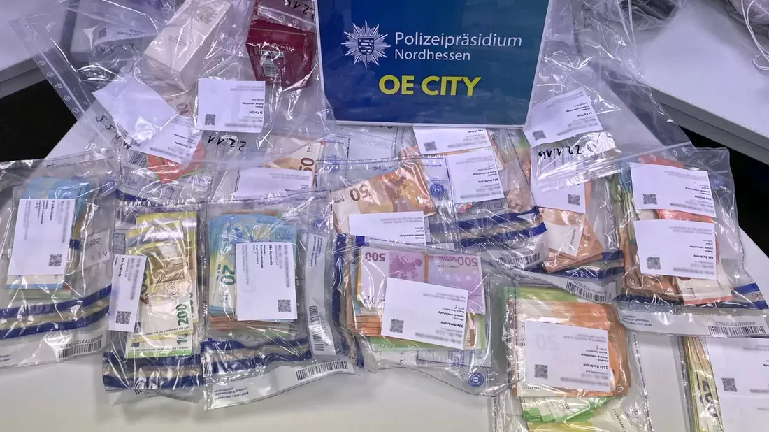 POL-KS: OE City stellt Kokain und Drogengeld im Wert von über 80.000 Euro sicher: Mutmaßlicher Dealer wird Haftrichter vorgeführt - Bild: presseportal.de