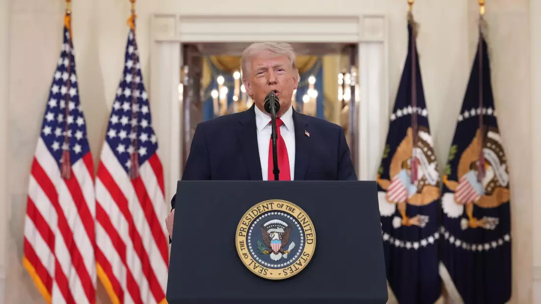 Trumps Botschaft an die Amerikanerinnen und Amerikaner lautet: Die militärischen Ziele der USA sind fast erreicht.  - Bild: Alex Brandon/AP Pool/AP/dpa