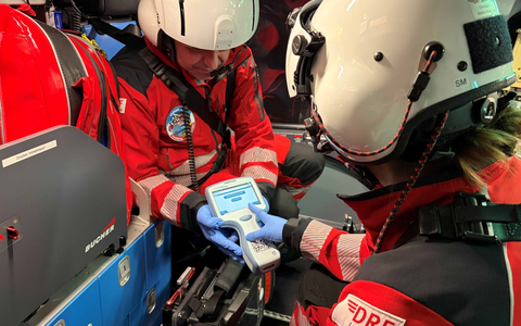 Hirnblutungen mit einem Bluttest am Einsatzort erkennen / DRF Luftrettung testet innovatives Verfahren in Rendsburg und Niebüll - Foto: presseportal.de