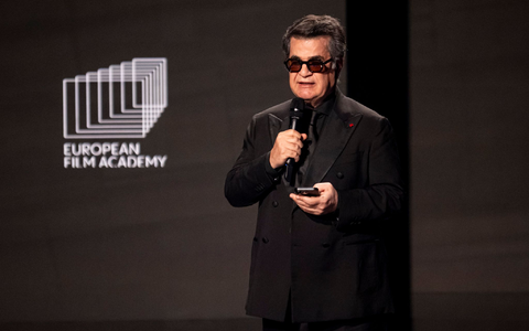 Der iranische Filmemacher Jafar Panahi kehrte trotz einer drohenden Haftstrafe in seine Heimat zurück. (Archivbild) - Foto: Fabian Sommer/dpa