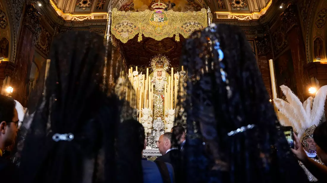 Hunderttausende säumen die bei den traditionsreichen Osterprozessionen in Spanien die Straßen, Millionen verfolgen die Umzüge am heimischen Fernseher. - Bild: Joaquín Corchero/EUROPA PRESS/dpa