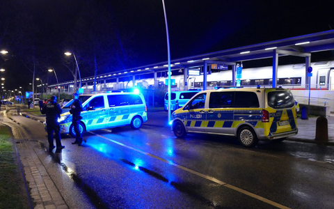 Die Bundespolizei ist am Bahnhof Siegburg/Bonn im Einsatz. - Foto: Marius Fuhrmann/dpa