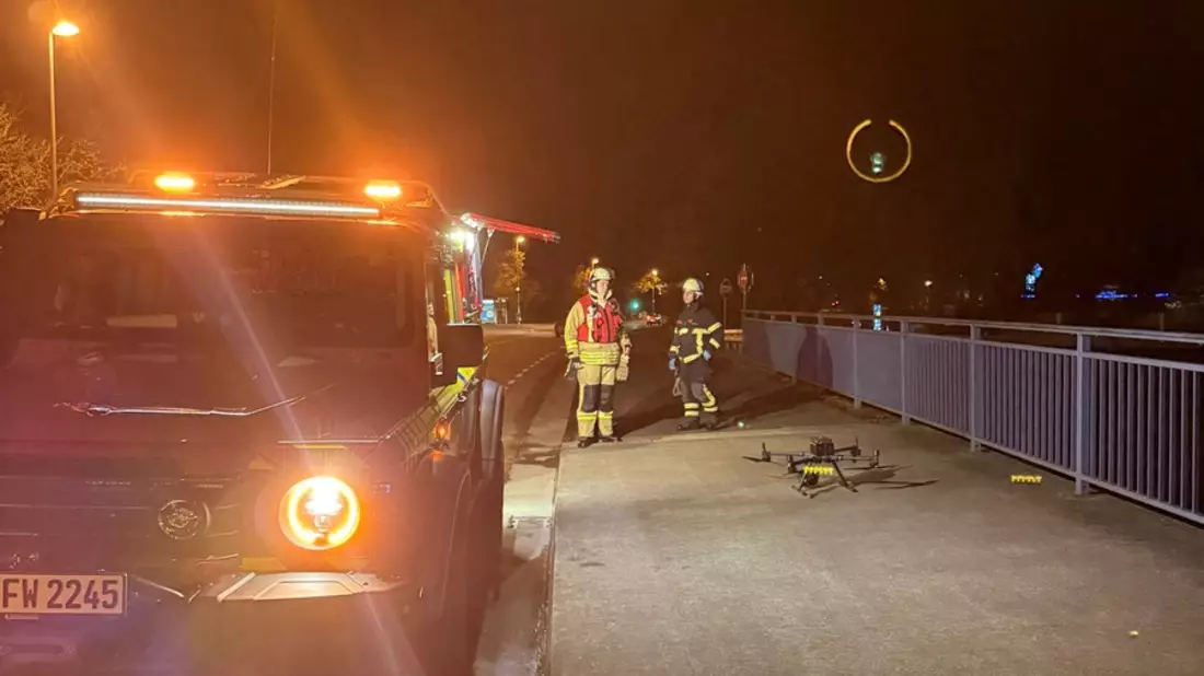 FW-MH: Schwerer Verkehrsunfall auf der A40 - Drohne im Einsatz - Bild: presseportal.de
