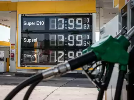 Tankstellen-Preisschock: Neue Regeln treffen Logistik hart - Foto: über boerse-global.de