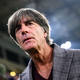 Bald wieder im Stadion an der Seitenlinie? Es gibt Spekulationen um Joachim Löw. (Archivbild) - Foto: Tom Weller/dpa